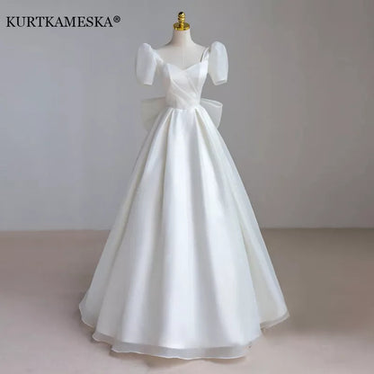 Women’s Short Puff Sleeves Sweetheart Neck Wedding Dress